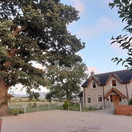 Oaktree Manor Villa Касълуелан Екстериор снимка