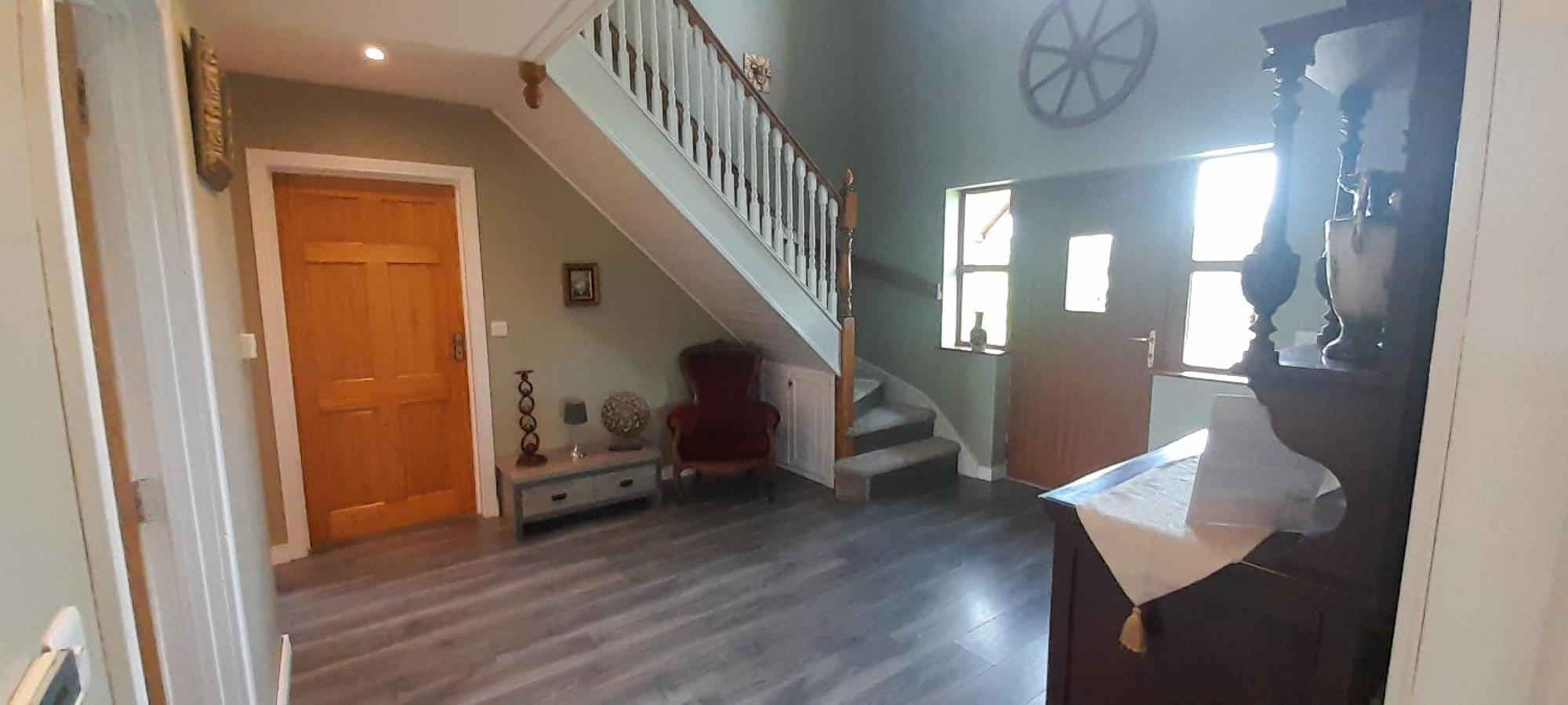 Oaktree Manor Villa Касълуелан Екстериор снимка