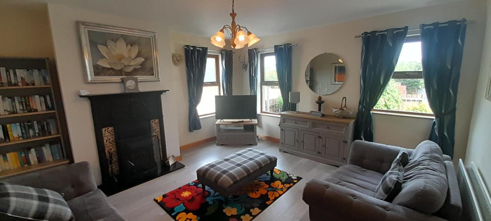 Oaktree Manor Villa Касълуелан Екстериор снимка