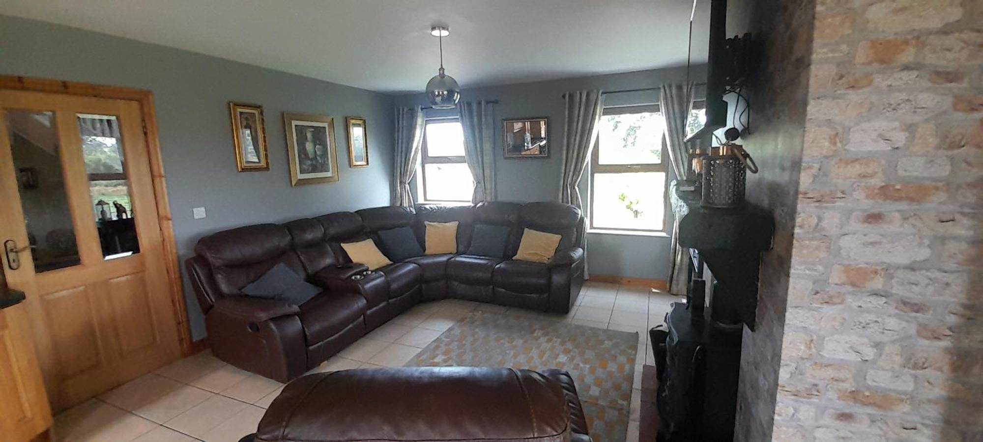 Oaktree Manor Villa Касълуелан Екстериор снимка